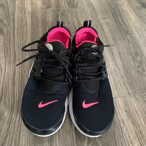 Youth Girls Nike Sneakers